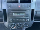 Volkswagen Polo 1,4 i 16V Kima ESP Tempomat - náhled 16