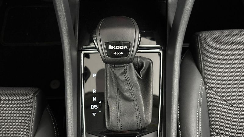 Škoda Kodiaq 2.0 TSI DSG 4x4 Style - fotka 24 z 29