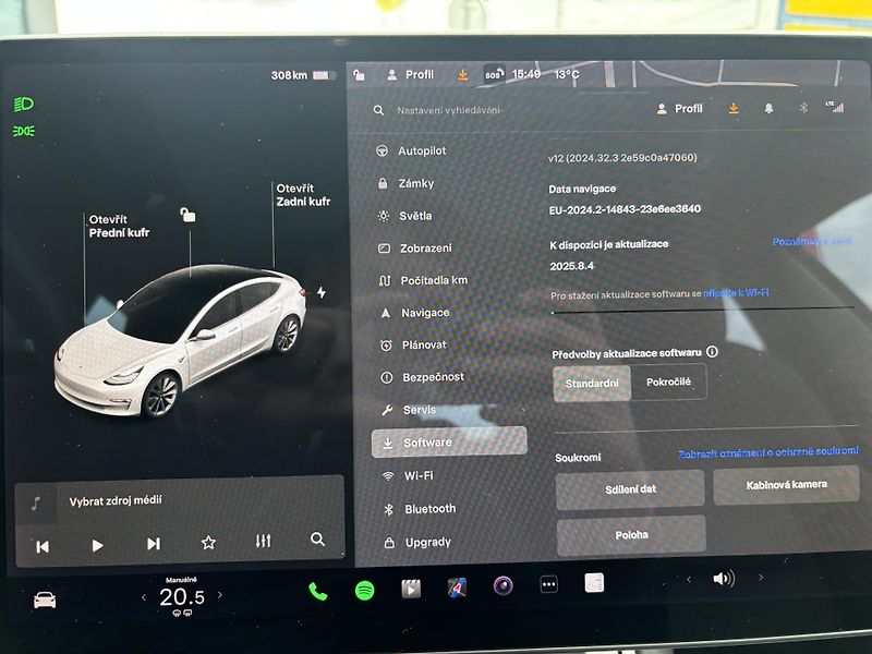 Tesla Model 3 Long Range AWD 75kWh DPH - fotka 15 z 17