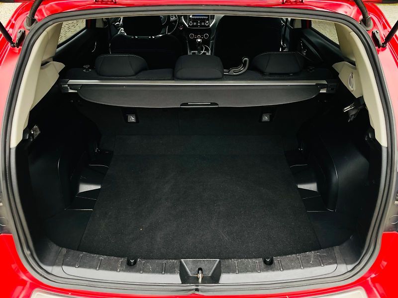 Subaru Impreza 2.0 4x4 AUT EXCLUSIVE SERVISKA - fotka 21 z 47