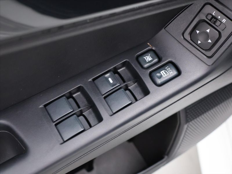 Mitsubishi Lancer 1,8 MIVEC 103kW SPORTBACK CZ - fotka 15 z 32