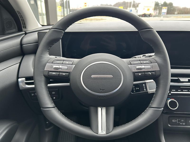 Hyundai Tucson 1,6 T-GDI PHEV 211kW SMART FL - fotka 17 z 34