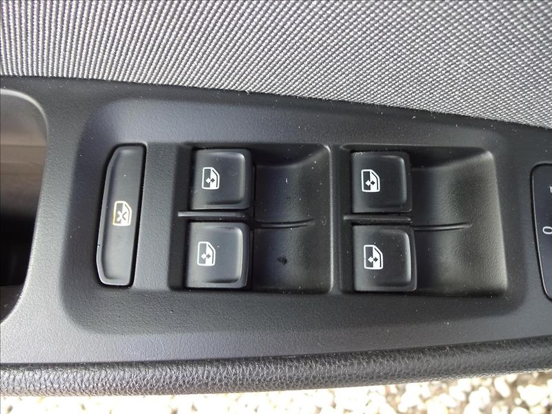 Seat Leon 1,6 TDI 85kW - fotka 19 z 55