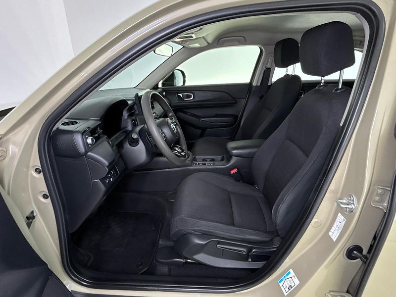 Honda HR-V Elegance e-CVT - fotka 7 z 26