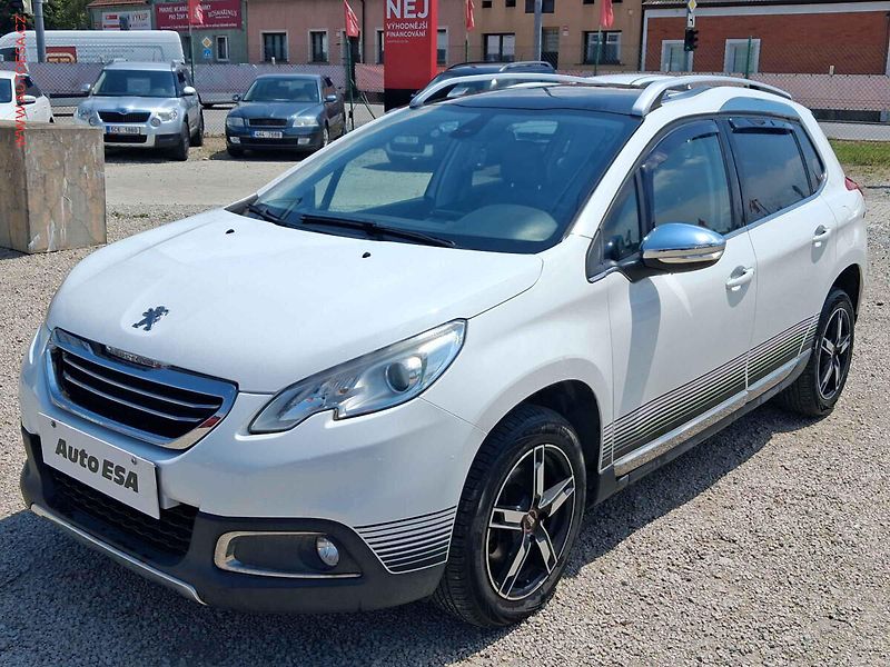 Peugeot 2008 (2015) 1.6 VTi, ČR, Allure - fotka 3 z 21
