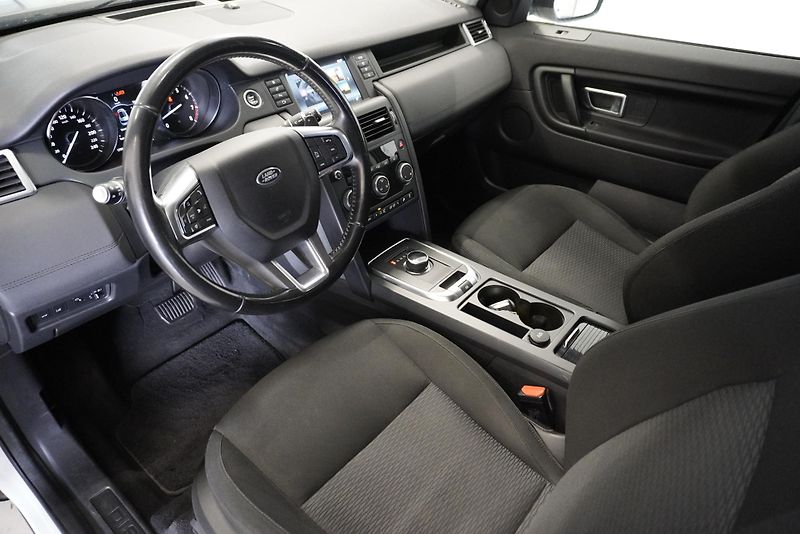 Land Rover Discovery Sport 2.0D 177kW 4x4 AUTOMAT - fotka 13 z 29