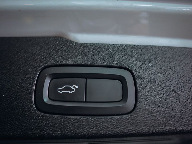 Volvo V60 D4 Inscription - fotka 7 z 27