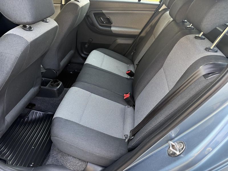 Škoda Fabia 1,6TDI Klimatizace - fotka 14 z 18