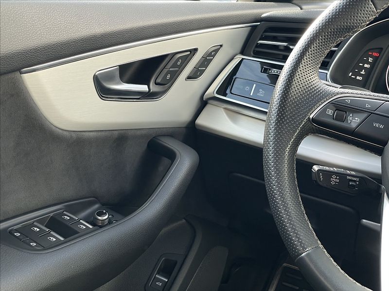 Audi Q7 3,0 50 TDI quattro S line - fotka 13 z 23