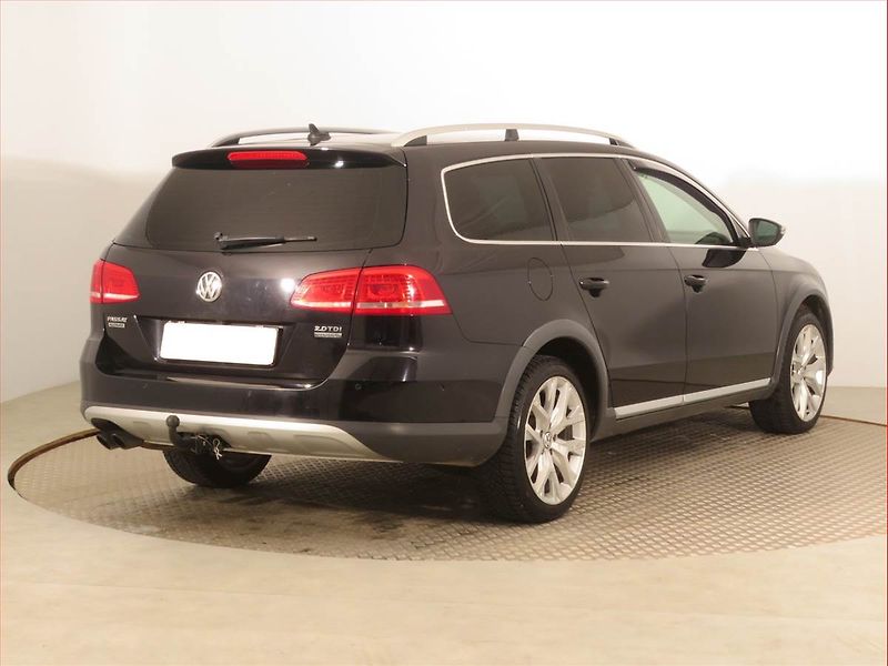 Volkswagen Passat (2013) Alltrack 2.0 TDI, 4X4 - fotka 5 z 17