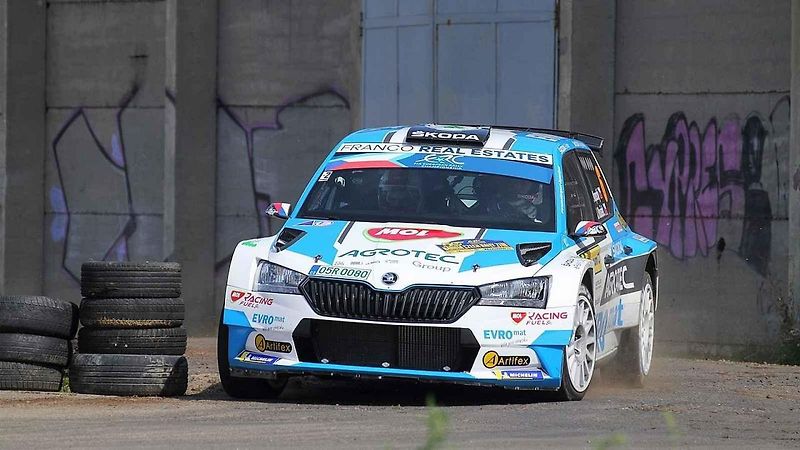 V Pardubicích se letos pojede již 76. Zlatá přilba, na kterou se opět sjedou známá a slavná jména ploché dráhy. Foto: Se svolením Luboše Jeníčka