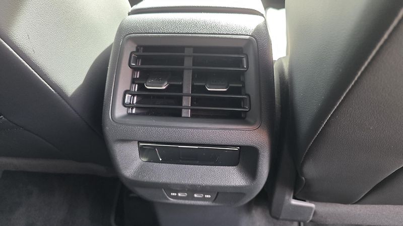 Volkswagen Tayron (2025) 2.0 TSI 150kW 4x4 DSG Eleg TZ  - fotka 20 z 55
