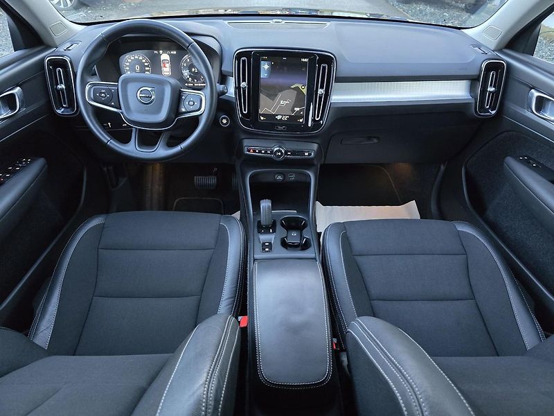 Volvo XC40 - fotka 7 z 39