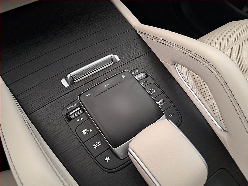 Mercedes-Benz GLS (2022) 450 4MATIC - fotka 22 z 27
