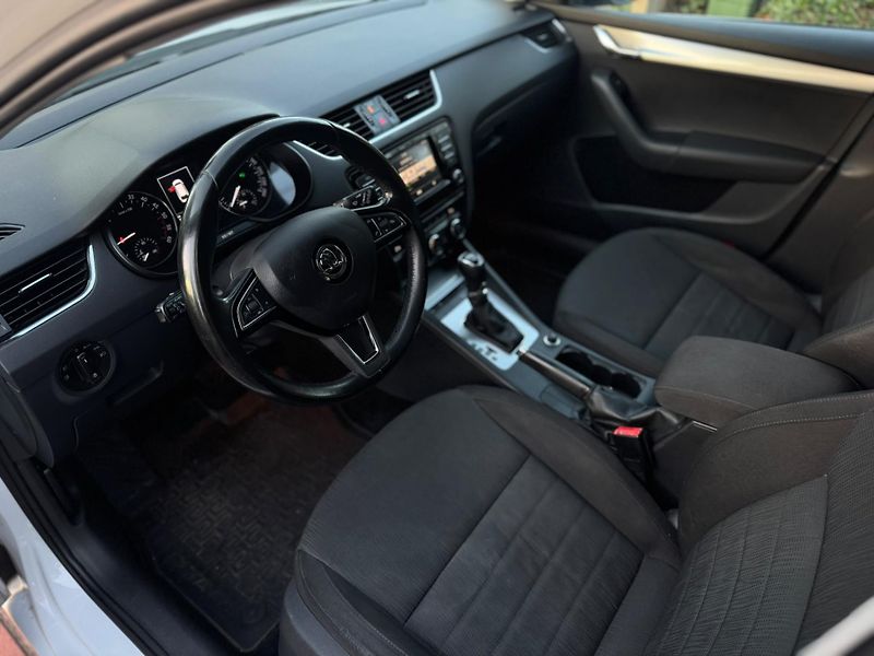 Škoda Octavia 2.0TDi STYLE 1.MAJ DPH ROZVODY - fotka 4 z 25