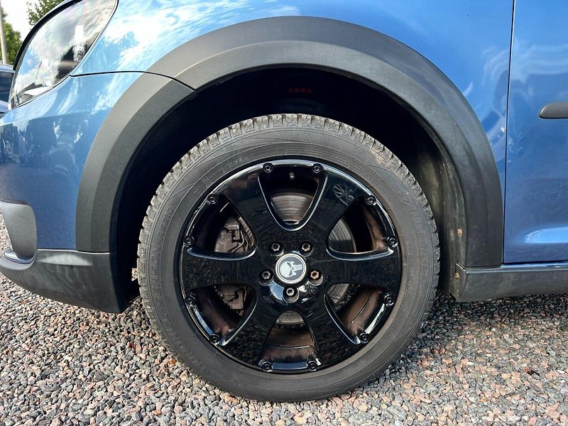 Volkswagen Touran (2011) 2.0 TDI 103 kW Cross DSG - fotka 10 z 19
