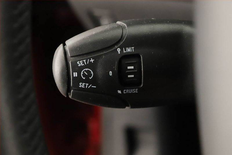 Peugeot 208 (2016) 1.2 PureTech, ČR,1.maj - fotka 16 z 17