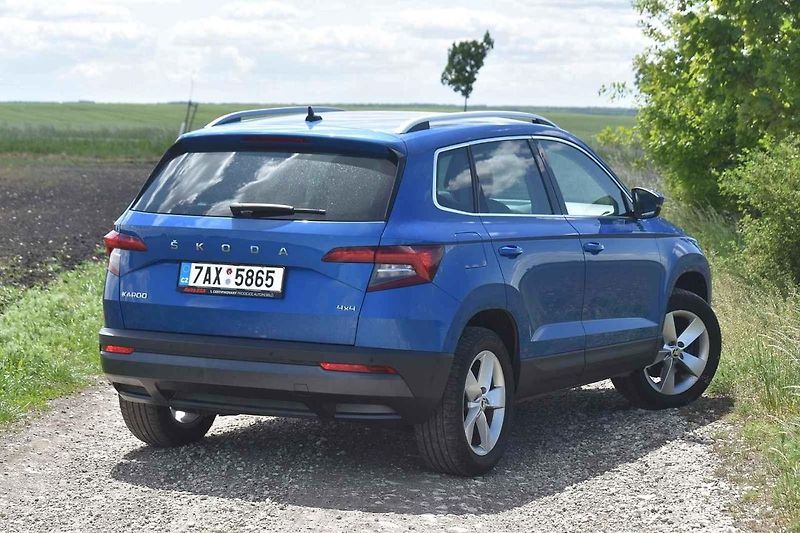 Škoda Karoq je úspěšná jako nový vůz i jako ojetina.