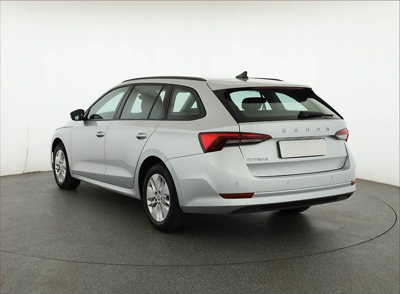Škoda Octavia (2022) Ambition 2.0 TDI, ČR,1.maj - fotka 4 z 16