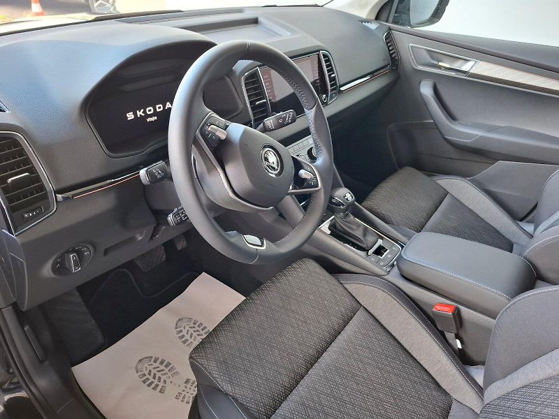 Škoda Karoq (2024) TOP SELECTION TD 110/2.0 A7A 4 - fotka 8 z 30