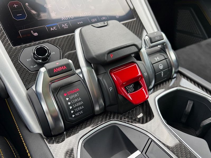 Lamborghini Urus (2019) 4.0 - V8 - KERAMIKY  - fotka 41 z 43