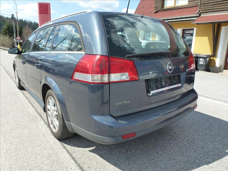 Opel Vectra 1,9 CDTi Wagon Station - fotka 10 z 44