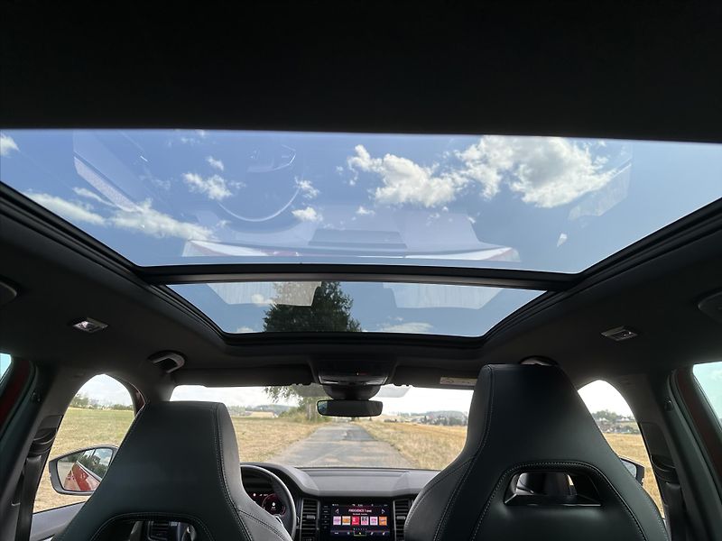 Škoda Kodiaq 2,0 TDI 147kW Sportline Zaruka - fotka 19 z 44