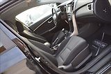 Hyundai i30 1,6 CRDi 81KW BALCK & LIME - náhled 22
