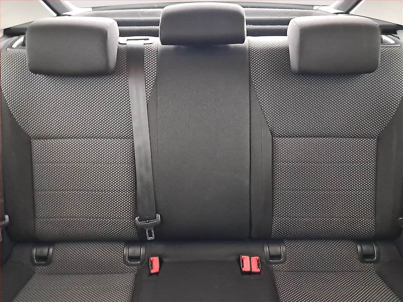 Škoda Octavia (2015) 1.2 TSI, Tempomat - fotka 10 z 16