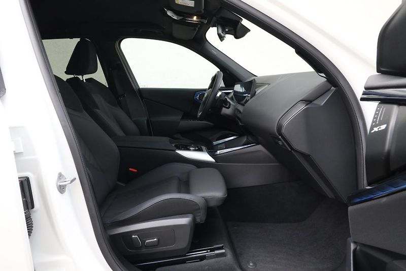 BMW X3 20d xDrive - fotka 20 z 24