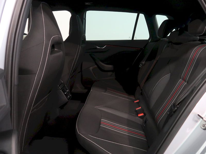 Škoda Kamiq (2025) MONTE CARLO 1.5TSI 110KW DSG P - fotka 16 z 39