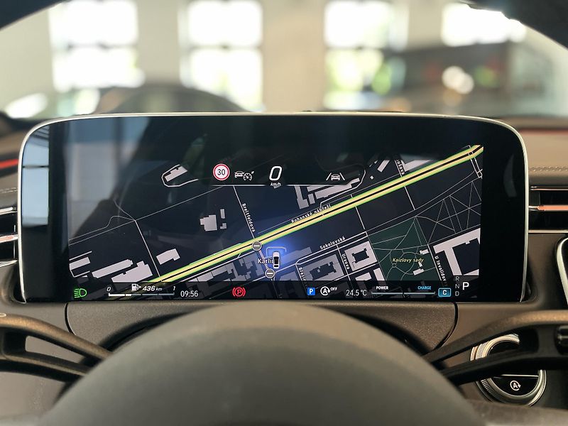 Mercedes-Benz Třídy E E 220d 4Matic AMG - fotka 27 z 41