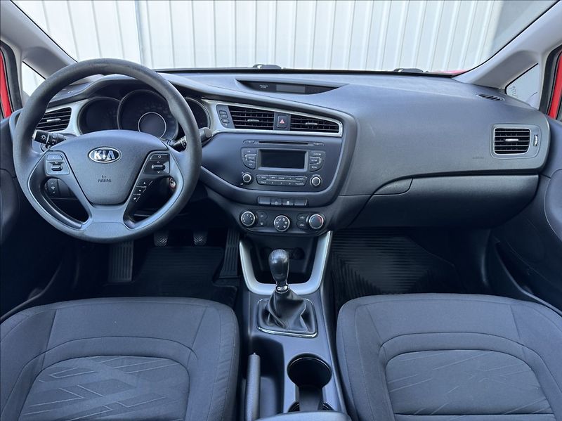 Kia Ceed 1,4 i 73kW 2.maj. původ ČR - fotka 29 z 50