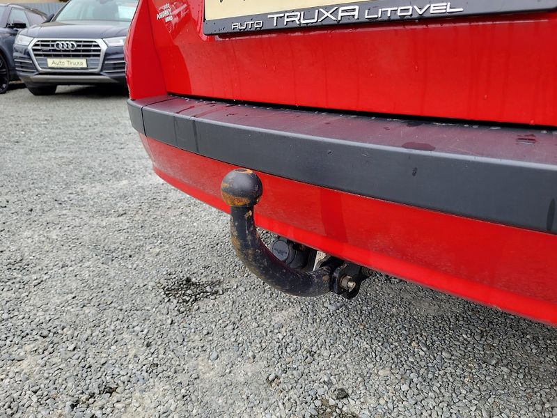 Renault Clio GRANDTOUR 1.2 i 16V ČR 1.majit - fotka 36 z 41