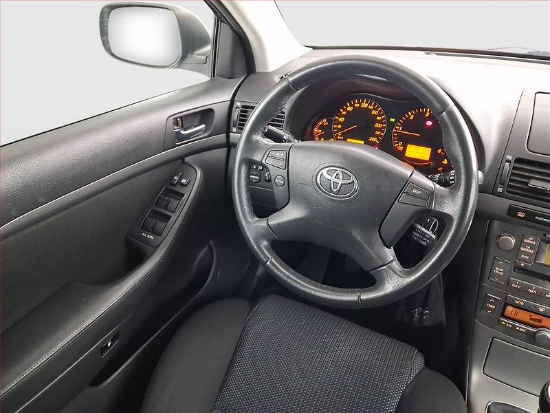 Toyota Avensis (2009) 2.0 D-4D, po STK, jezdí dobře - fotka 7 z 18