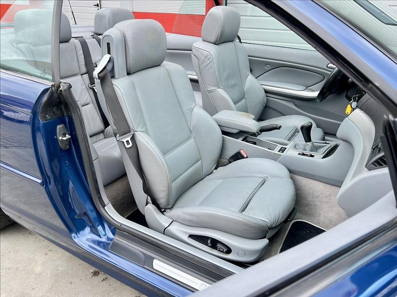 BMW Řada 3 318Ci / CABRIO - fotka 18 z 39