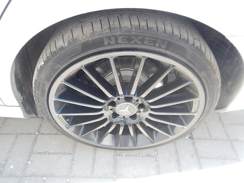 Mercedes-Benz Třídy E E 350 4MATIC, DIGIKLIMA - fotka 15 z 32