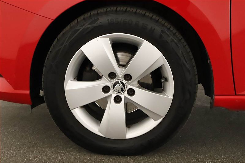 Škoda Fabia (2016) 1.2 TSI, Park. senzory - fotka 12 z 12