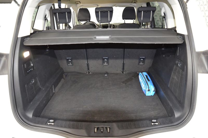 Ford S-MAX (2020) 2.0TDCi 110kw Titanium - fotka 22 z 24