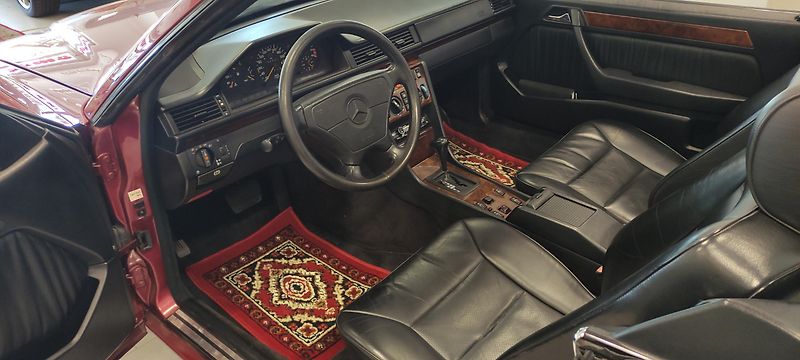 Mercedes-Benz 124 (1994) Cabriolet 300 CE-24 - fotka 10 z 24