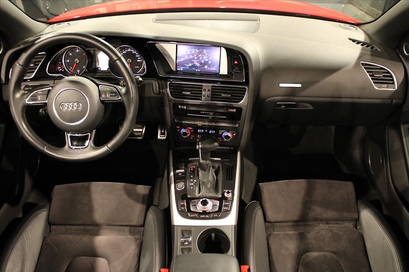Audi A5 TDi V6 quattro S Line Cabriole - fotka 14 z 27