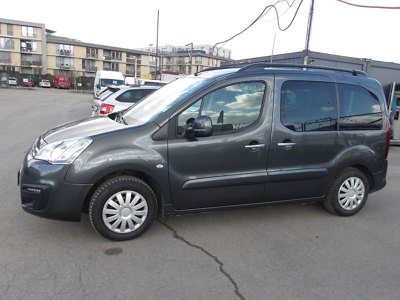 Citroën Berlingo 1,6HDi MULTISPACE 1.MAJITEL !! - fotka 2 z 32