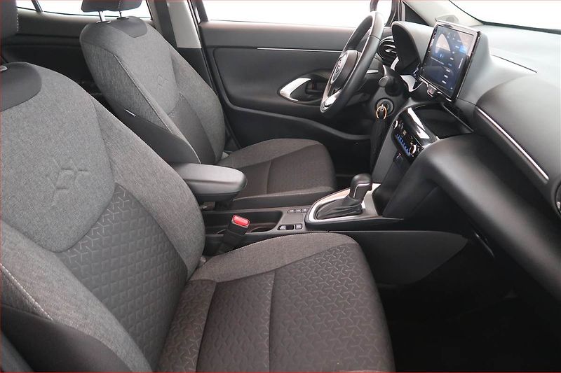 Toyota Yaris Cross (2023) Comfort Style Tech 1.5 VVT-iE - fotka 9 z 19