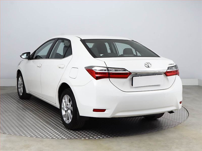 Toyota Corolla (2019) 1.6 Valvematic, Tempomat - fotka 4 z 16