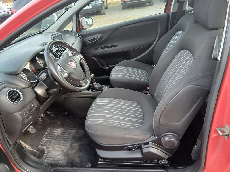 Fiat Punto 1.2i, ALU, klima - fotka 15 z 29