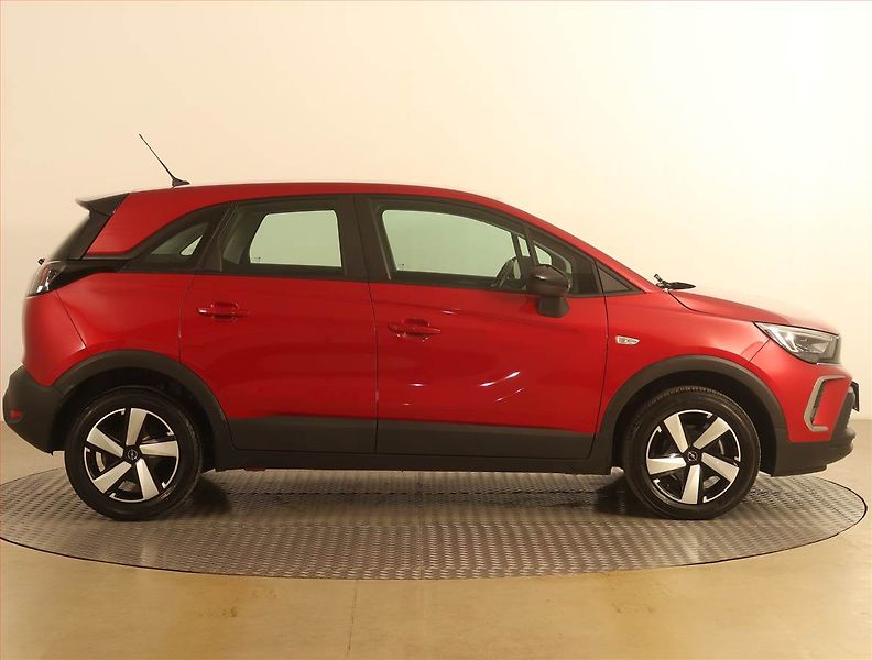 Opel Crossland X (2024) Smile 1.2 Turbo, Serv.kniha - fotka 6 z 18