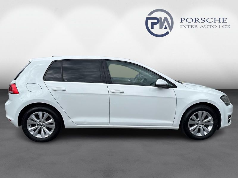 Volkswagen Golf 1.2 TSI MARATON EDITION  81 kW - fotka 7 z 26