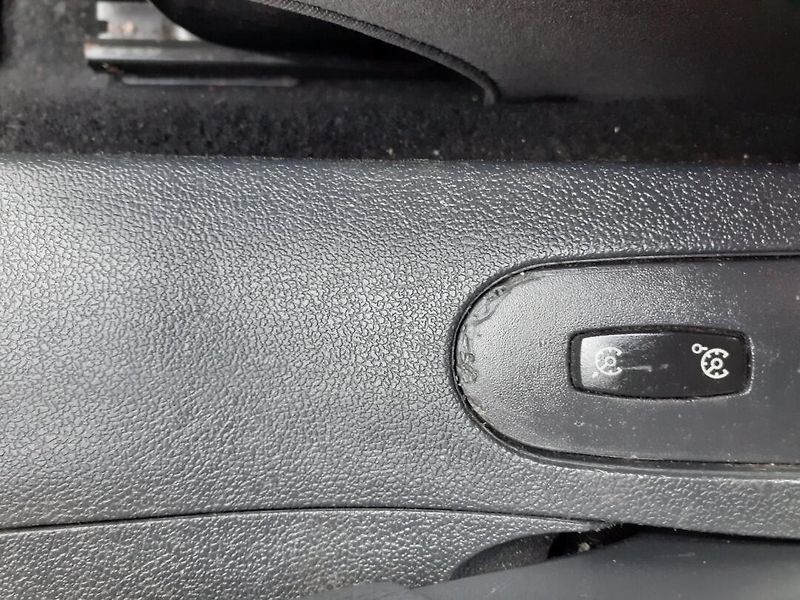 Renault Clio (2009) 1.5 DCi KLIMA - fotka 14 z 20