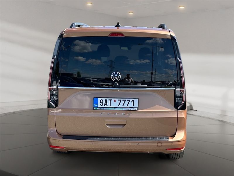 Volkswagen Caddy 2,0 TDI Style DSG Maxi - fotka 5 z 10