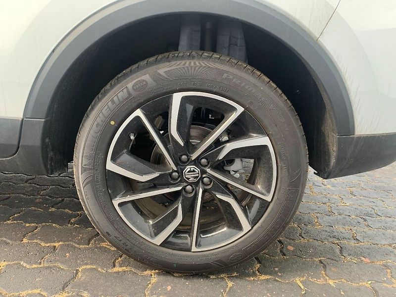 MG ZS Elegance 1.0 TGI 82kW - fotka 20 z 20